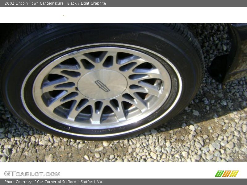 Black / Light Graphite 2002 Lincoln Town Car Signature