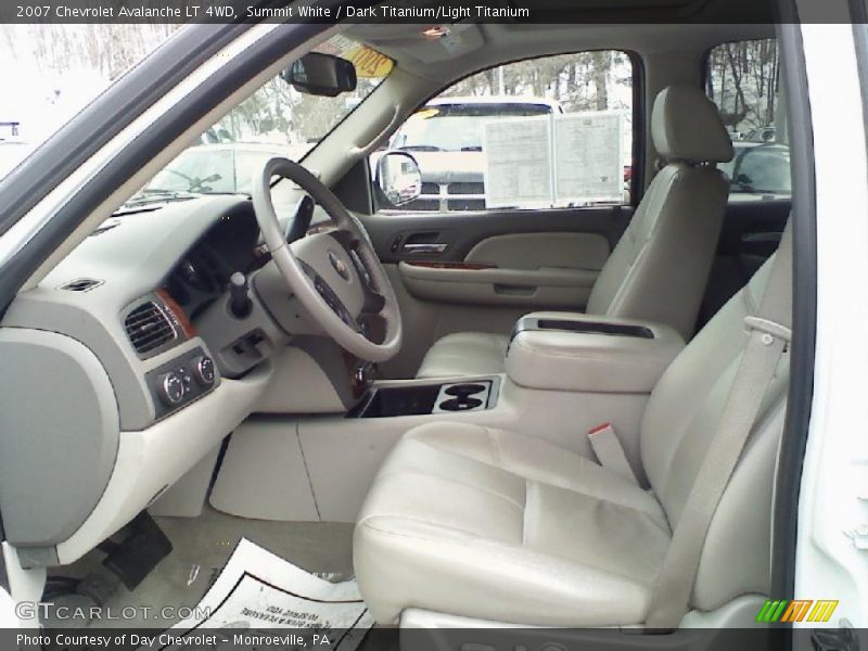 Summit White / Dark Titanium/Light Titanium 2007 Chevrolet Avalanche LT 4WD