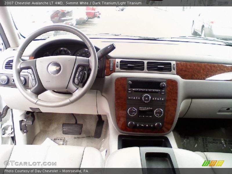 Summit White / Dark Titanium/Light Titanium 2007 Chevrolet Avalanche LT 4WD