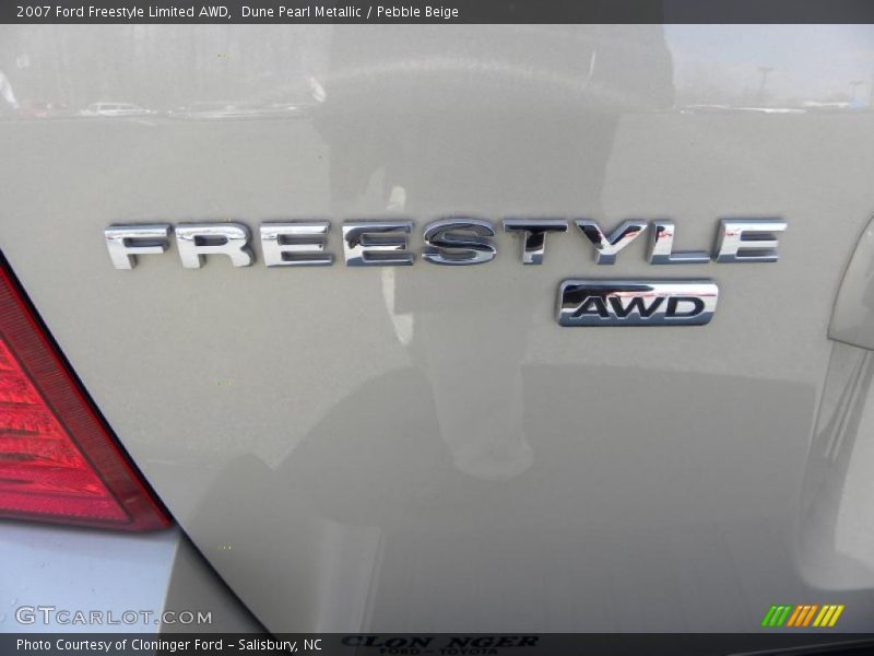 Dune Pearl Metallic / Pebble Beige 2007 Ford Freestyle Limited AWD