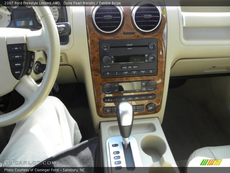 Dune Pearl Metallic / Pebble Beige 2007 Ford Freestyle Limited AWD