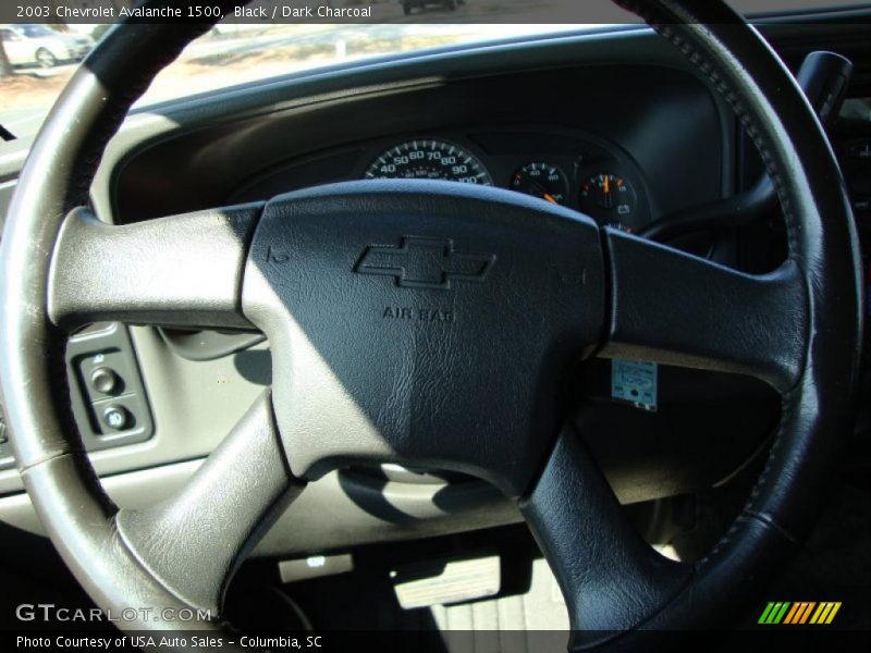 Black / Dark Charcoal 2003 Chevrolet Avalanche 1500