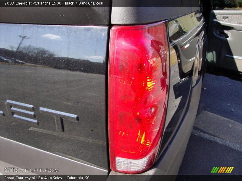 Black / Dark Charcoal 2003 Chevrolet Avalanche 1500