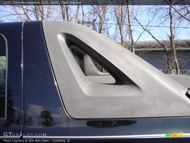 Black / Dark Charcoal 2003 Chevrolet Avalanche 1500