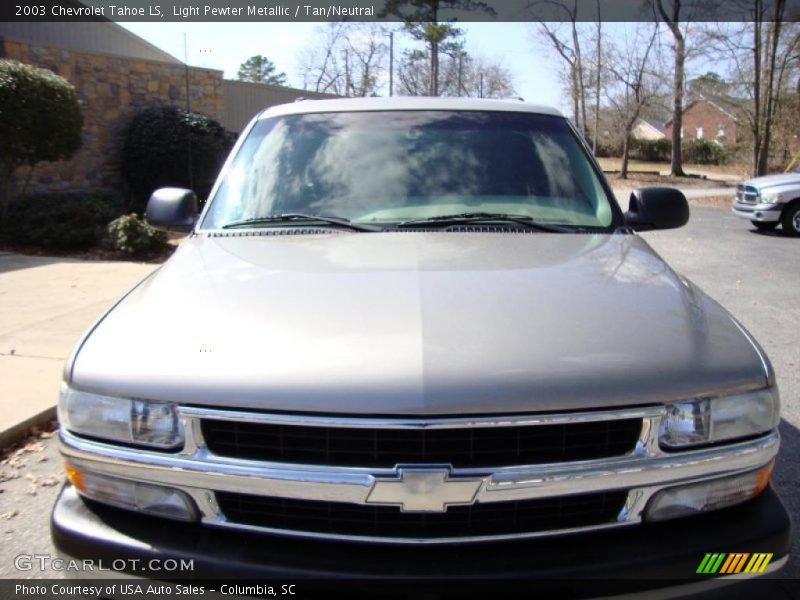 Light Pewter Metallic / Tan/Neutral 2003 Chevrolet Tahoe LS