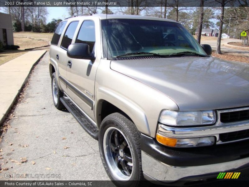 Light Pewter Metallic / Tan/Neutral 2003 Chevrolet Tahoe LS