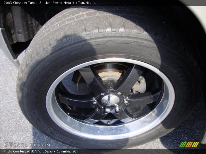 Light Pewter Metallic / Tan/Neutral 2003 Chevrolet Tahoe LS