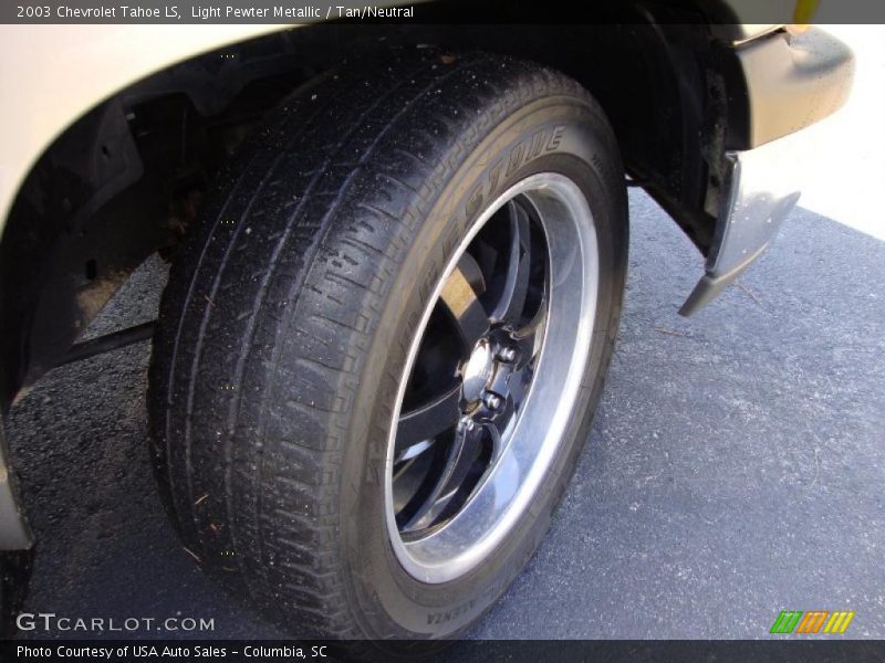 Light Pewter Metallic / Tan/Neutral 2003 Chevrolet Tahoe LS