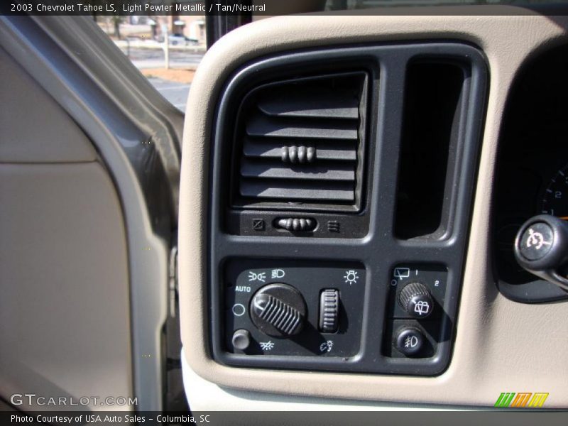 Light Pewter Metallic / Tan/Neutral 2003 Chevrolet Tahoe LS