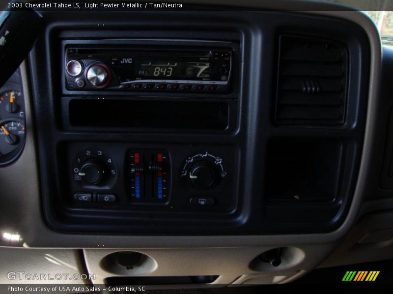 Light Pewter Metallic / Tan/Neutral 2003 Chevrolet Tahoe LS