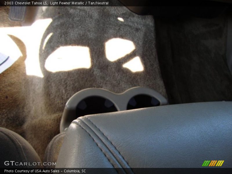 Light Pewter Metallic / Tan/Neutral 2003 Chevrolet Tahoe LS