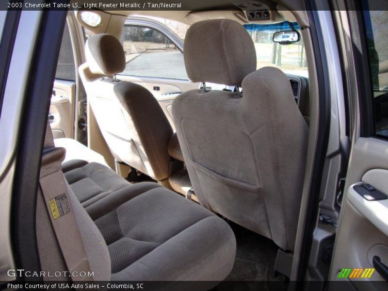 Light Pewter Metallic / Tan/Neutral 2003 Chevrolet Tahoe LS