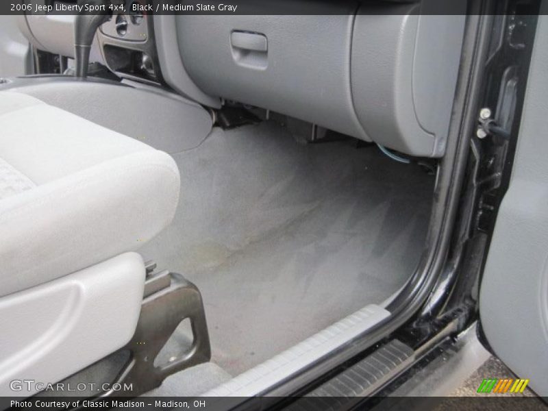 Black / Medium Slate Gray 2006 Jeep Liberty Sport 4x4