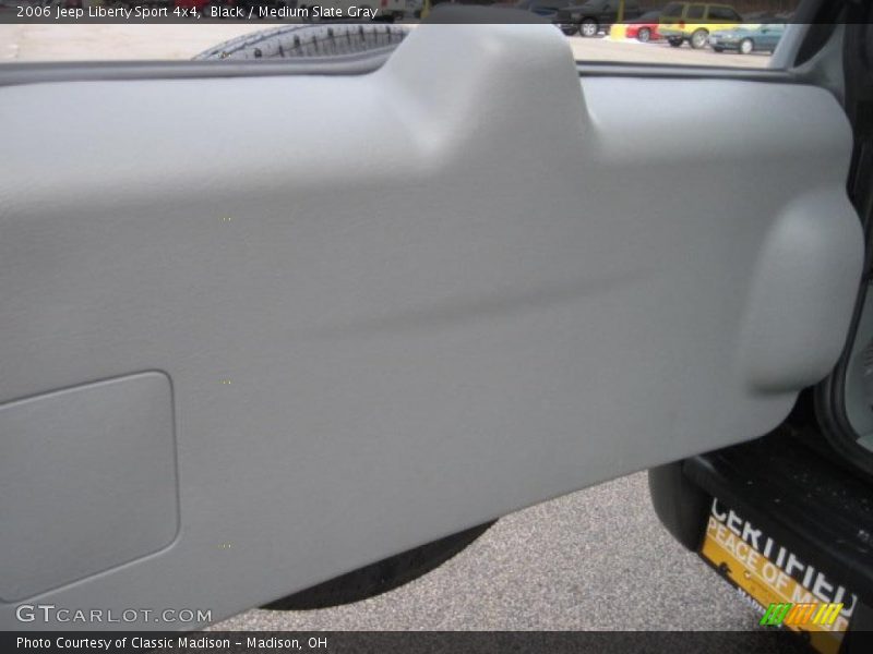 Black / Medium Slate Gray 2006 Jeep Liberty Sport 4x4