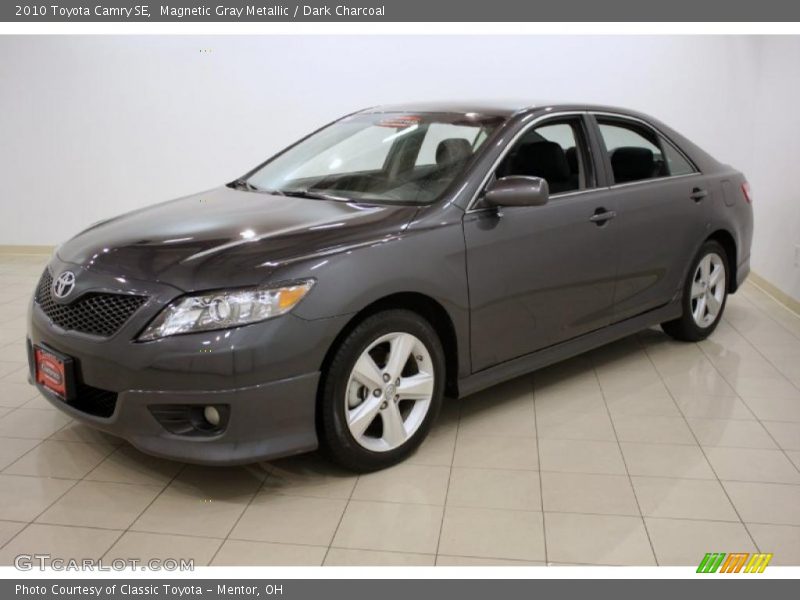 Magnetic Gray Metallic / Dark Charcoal 2010 Toyota Camry SE