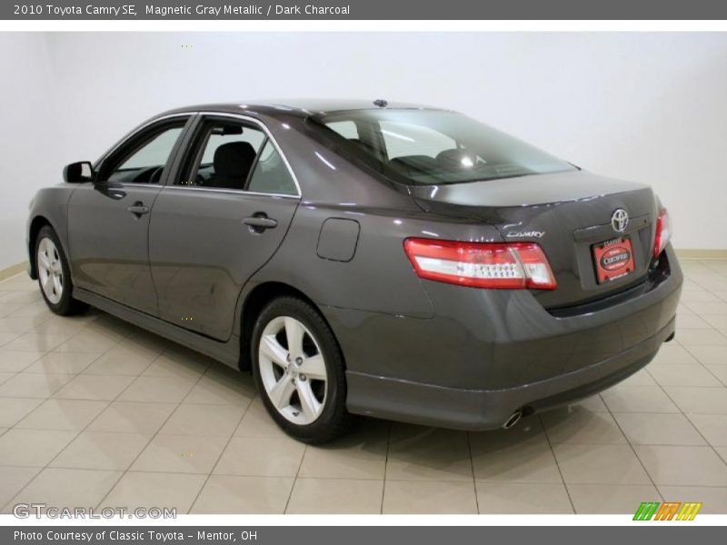 Magnetic Gray Metallic / Dark Charcoal 2010 Toyota Camry SE
