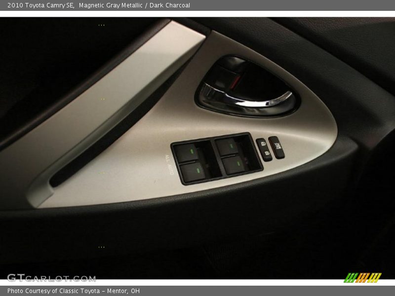Magnetic Gray Metallic / Dark Charcoal 2010 Toyota Camry SE