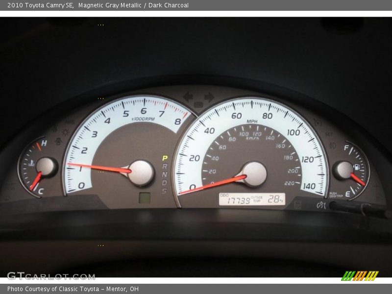 Magnetic Gray Metallic / Dark Charcoal 2010 Toyota Camry SE