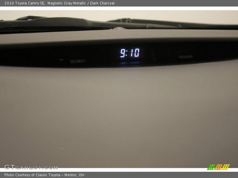 Magnetic Gray Metallic / Dark Charcoal 2010 Toyota Camry SE