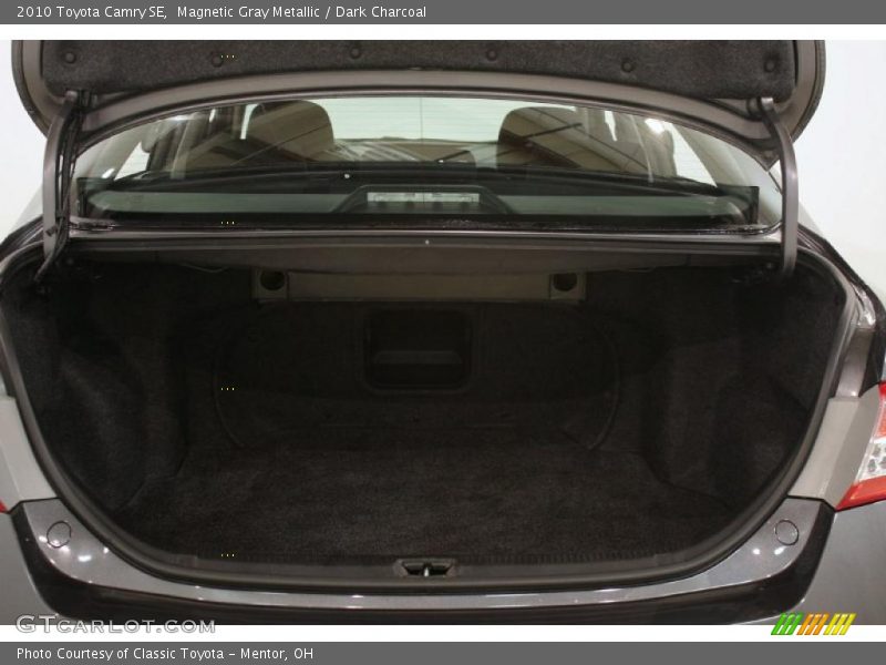 Magnetic Gray Metallic / Dark Charcoal 2010 Toyota Camry SE