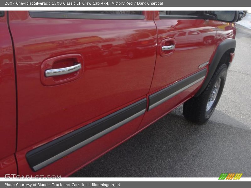 Victory Red / Dark Charcoal 2007 Chevrolet Silverado 1500 Classic LT Crew Cab 4x4