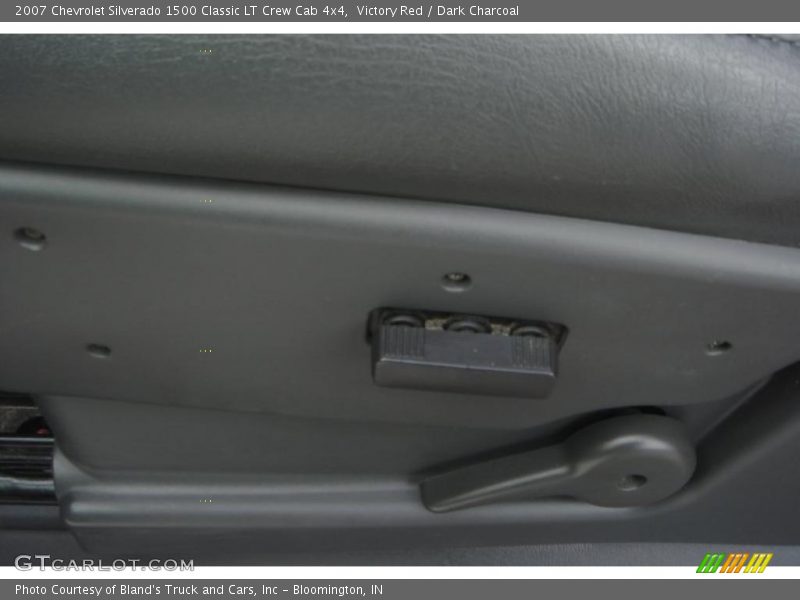 Victory Red / Dark Charcoal 2007 Chevrolet Silverado 1500 Classic LT Crew Cab 4x4