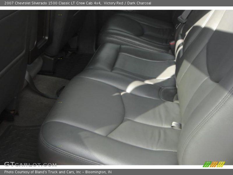 Victory Red / Dark Charcoal 2007 Chevrolet Silverado 1500 Classic LT Crew Cab 4x4