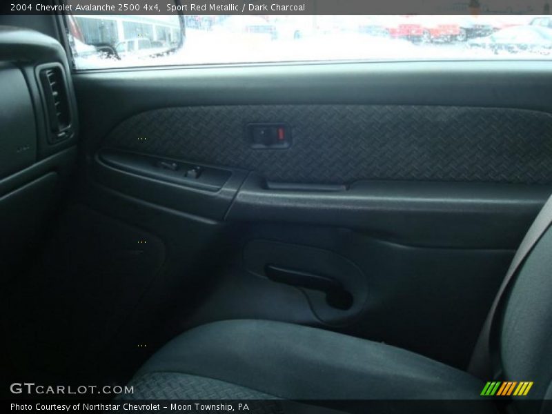 Sport Red Metallic / Dark Charcoal 2004 Chevrolet Avalanche 2500 4x4