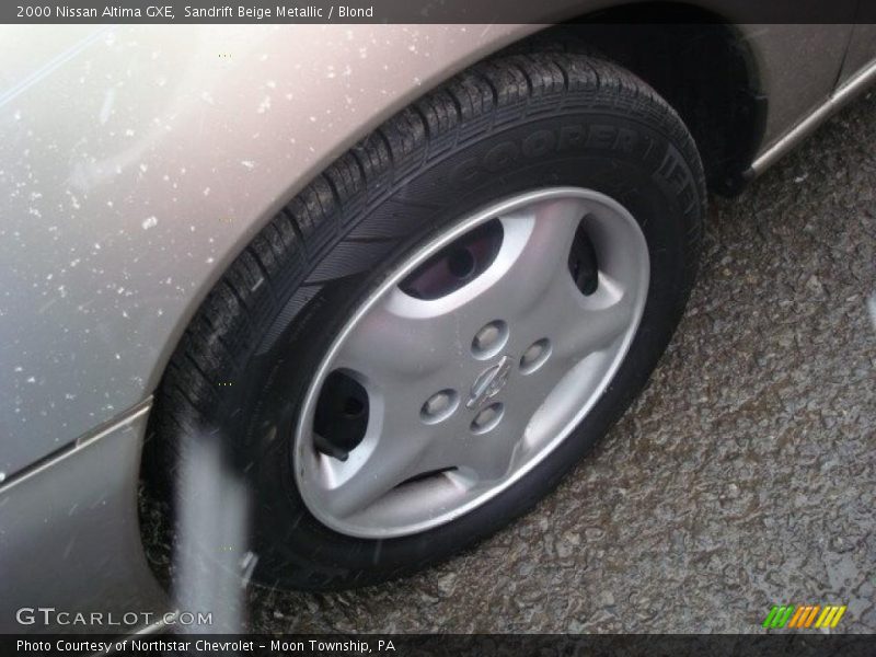 Sandrift Beige Metallic / Blond 2000 Nissan Altima GXE