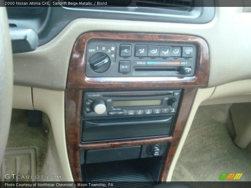 Sandrift Beige Metallic / Blond 2000 Nissan Altima GXE