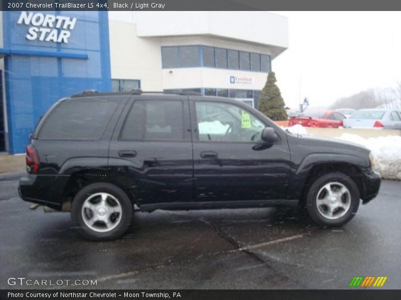 Black / Light Gray 2007 Chevrolet TrailBlazer LS 4x4