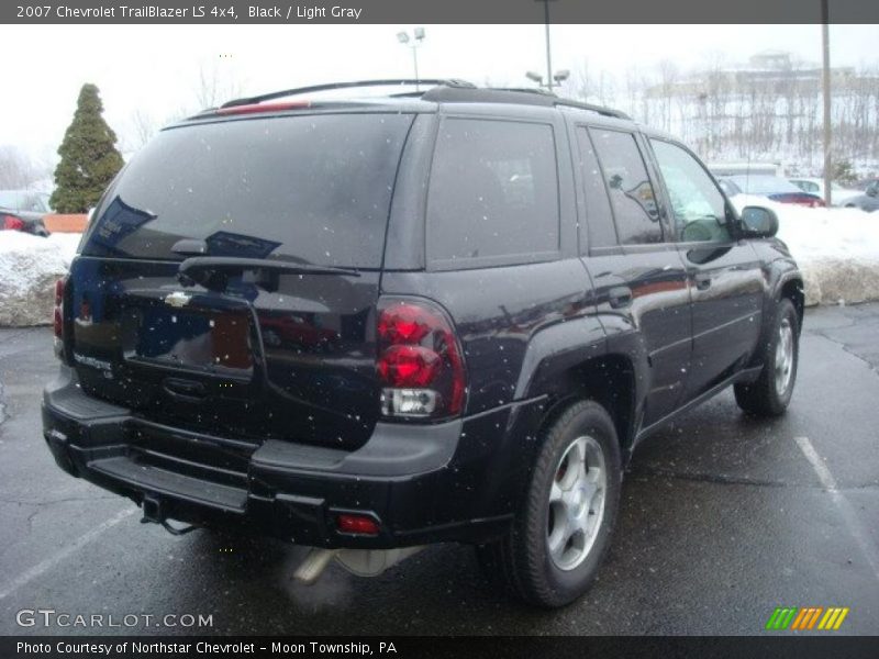 Black / Light Gray 2007 Chevrolet TrailBlazer LS 4x4
