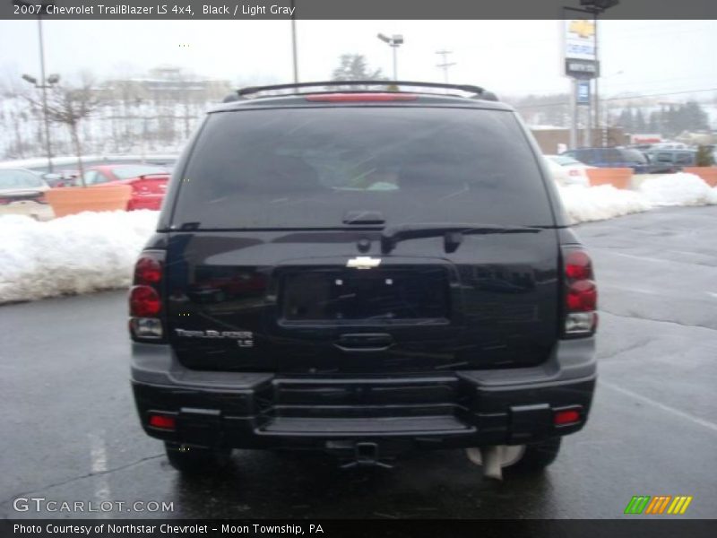 Black / Light Gray 2007 Chevrolet TrailBlazer LS 4x4