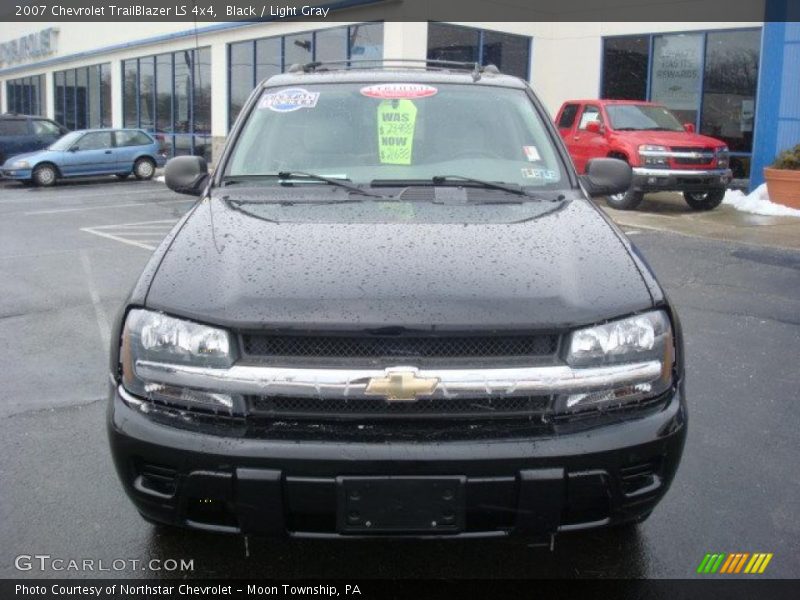 Black / Light Gray 2007 Chevrolet TrailBlazer LS 4x4