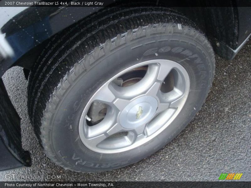 Black / Light Gray 2007 Chevrolet TrailBlazer LS 4x4