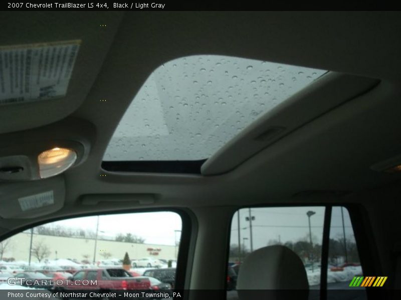 Black / Light Gray 2007 Chevrolet TrailBlazer LS 4x4