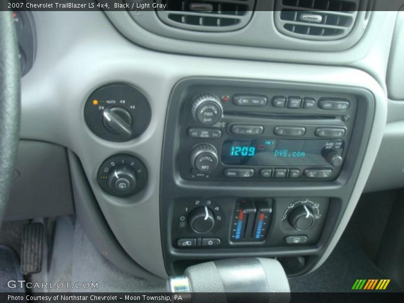 Black / Light Gray 2007 Chevrolet TrailBlazer LS 4x4