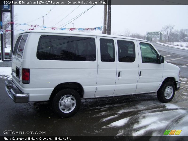 Oxford White / Medium Flint 2009 Ford E Series Van E150 XLT Passenger