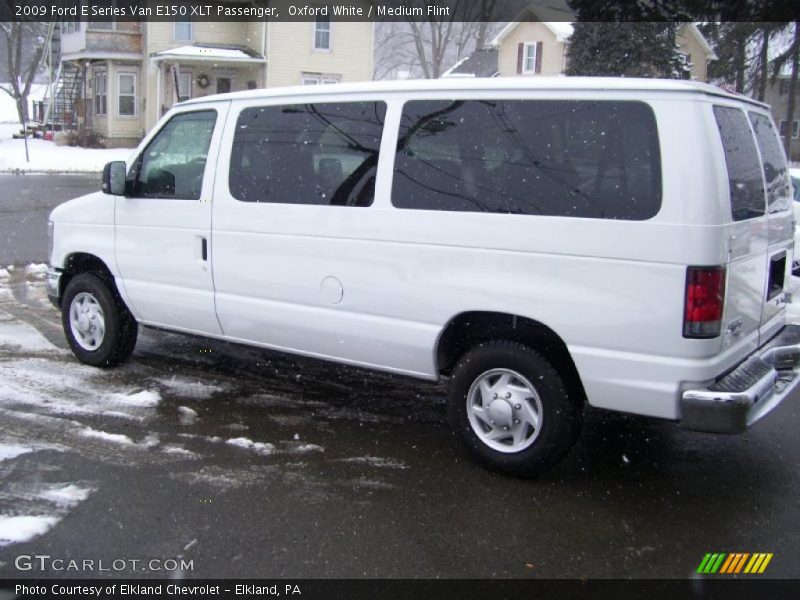 Oxford White / Medium Flint 2009 Ford E Series Van E150 XLT Passenger