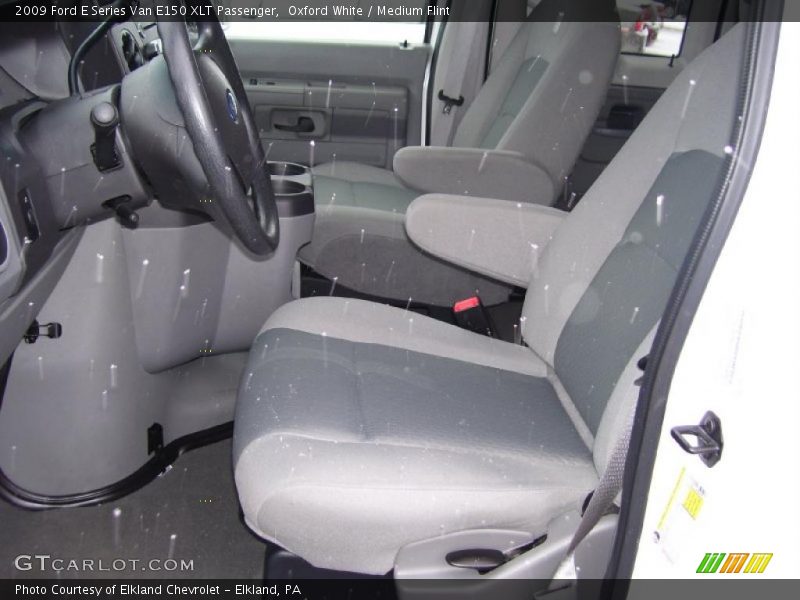 Oxford White / Medium Flint 2009 Ford E Series Van E150 XLT Passenger