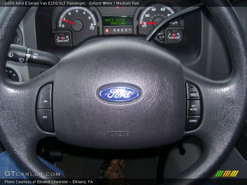 Oxford White / Medium Flint 2009 Ford E Series Van E150 XLT Passenger