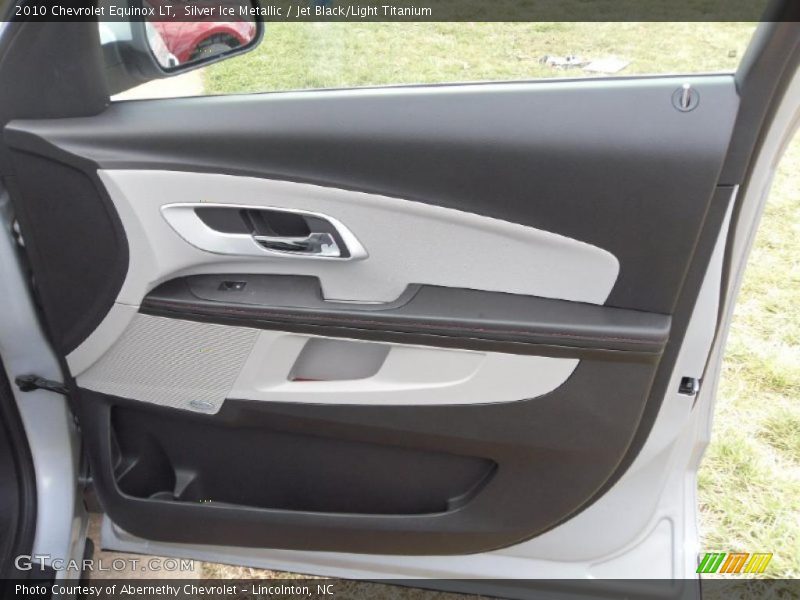 Silver Ice Metallic / Jet Black/Light Titanium 2010 Chevrolet Equinox LT