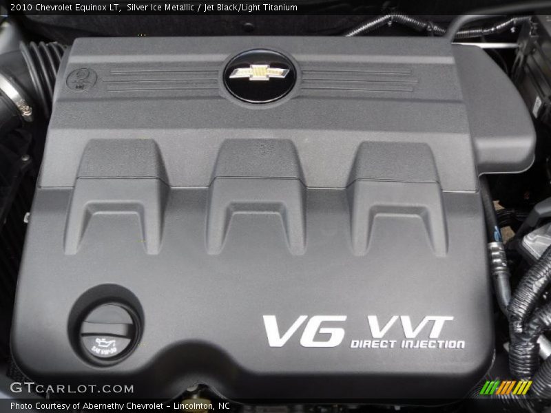 Silver Ice Metallic / Jet Black/Light Titanium 2010 Chevrolet Equinox LT
