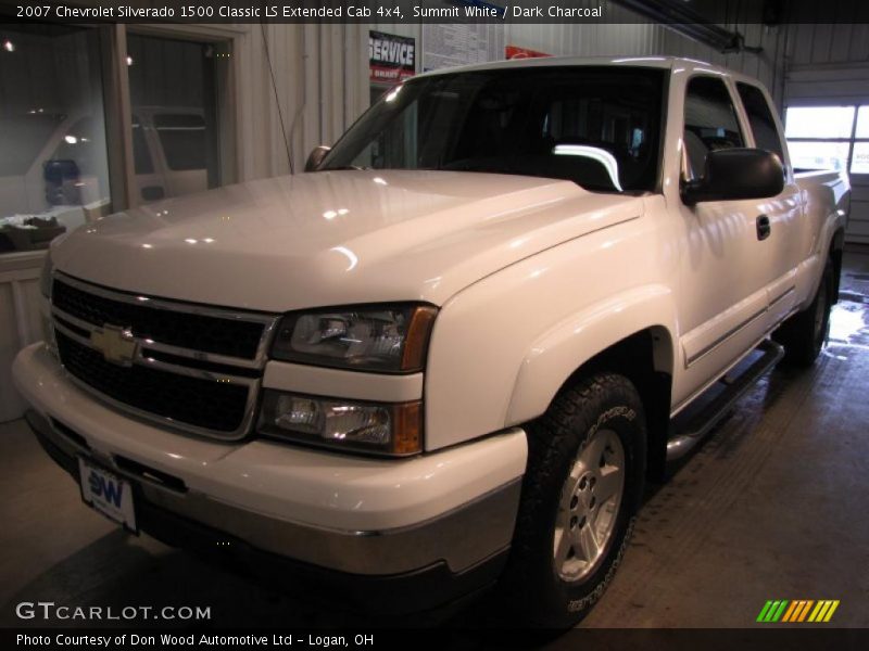 Summit White / Dark Charcoal 2007 Chevrolet Silverado 1500 Classic LS Extended Cab 4x4