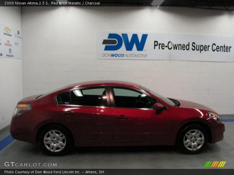 Red Brick Metallic / Charcoal 2009 Nissan Altima 2.5 S