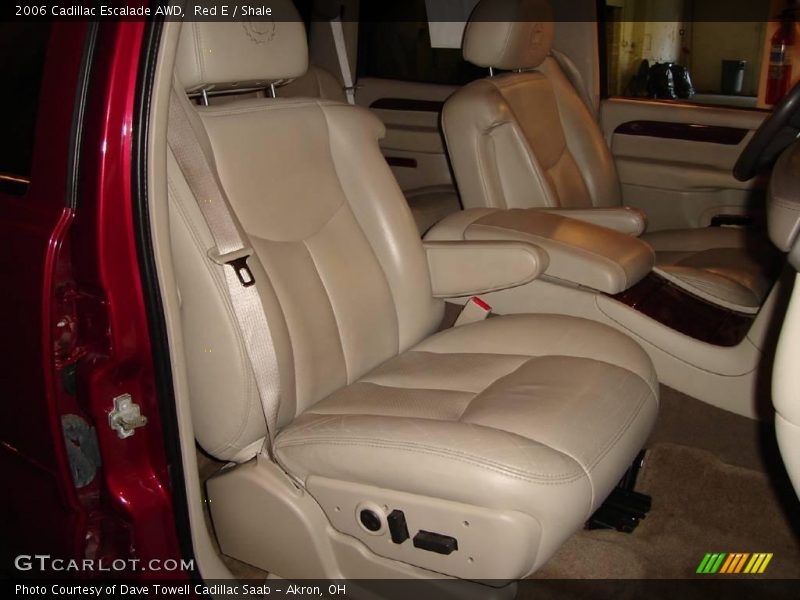 Red E / Shale 2006 Cadillac Escalade AWD
