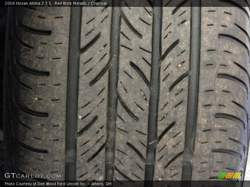 Red Brick Metallic / Charcoal 2009 Nissan Altima 2.5 S