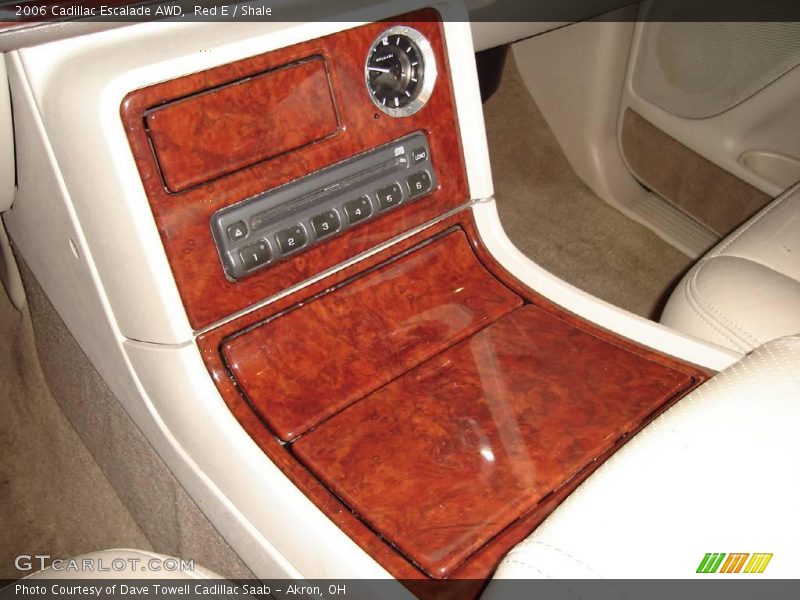 Red E / Shale 2006 Cadillac Escalade AWD