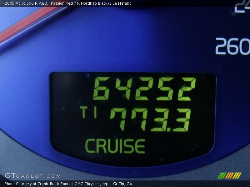 Passion Red / R Nordkap Black/Blue Metallic 2005 Volvo S60 R AWD