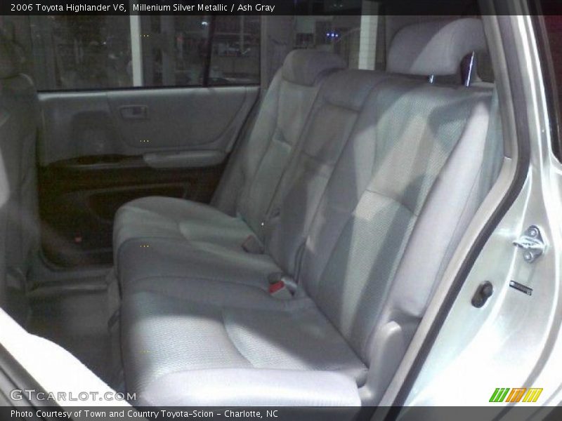 Millenium Silver Metallic / Ash Gray 2006 Toyota Highlander V6